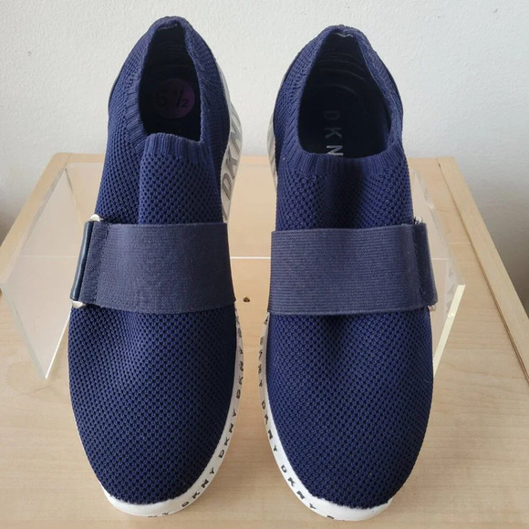 Original DKNY Melissa Navy Wedge Knit Slip-On Sneakers (Size: 6½) - Picture 3 of 14